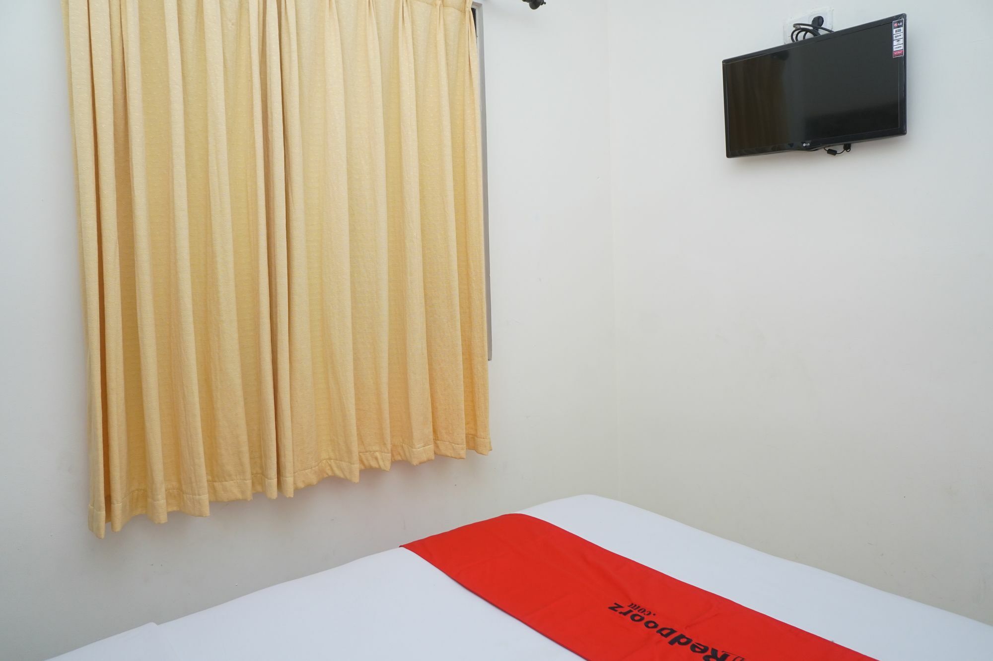 Reddoorz Plus @ Ciumbuleuit Area Bandung Exterior photo